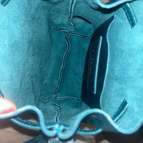 Portland leather lagoon bucket bag SMALL - Picture 4 of 5